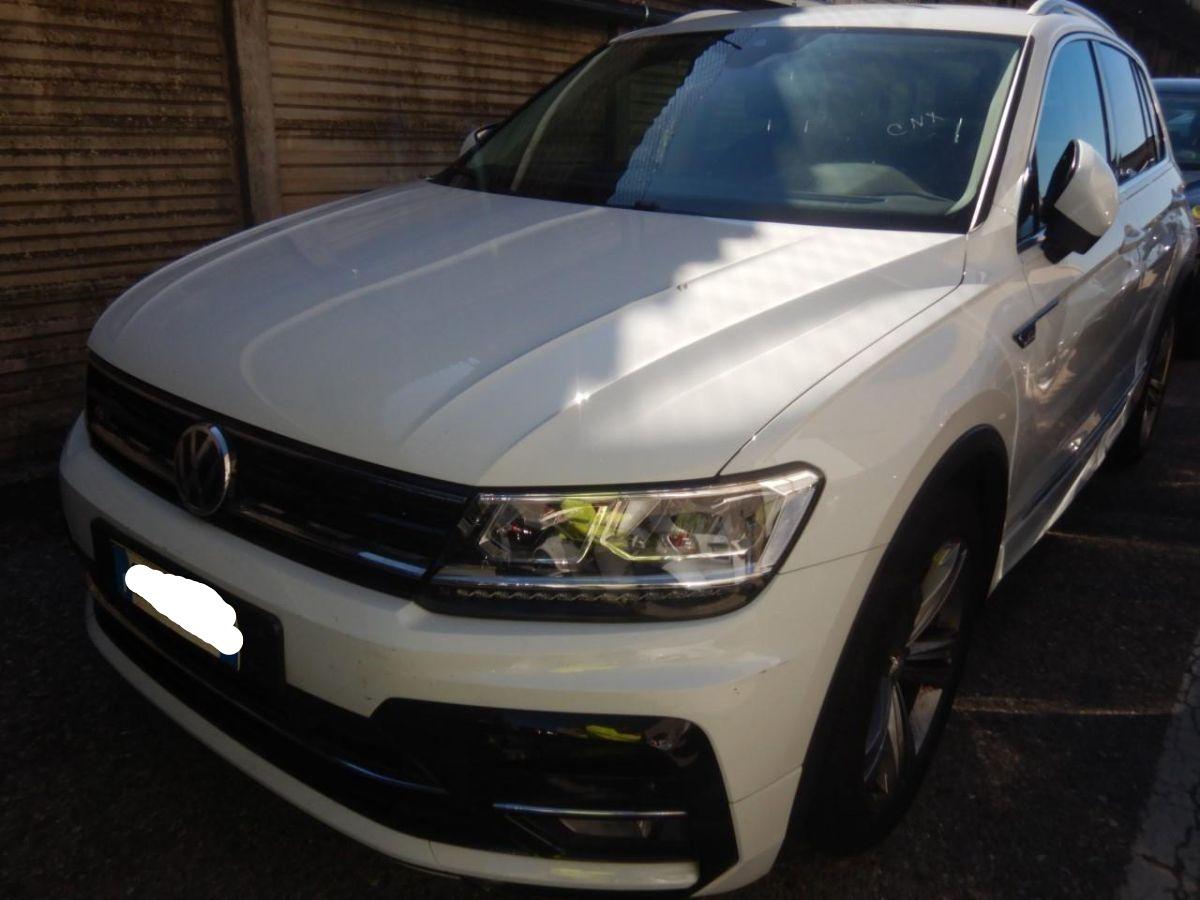 VOLKSWAGEN - Tiguan - 2.0 TDI Sport BMT