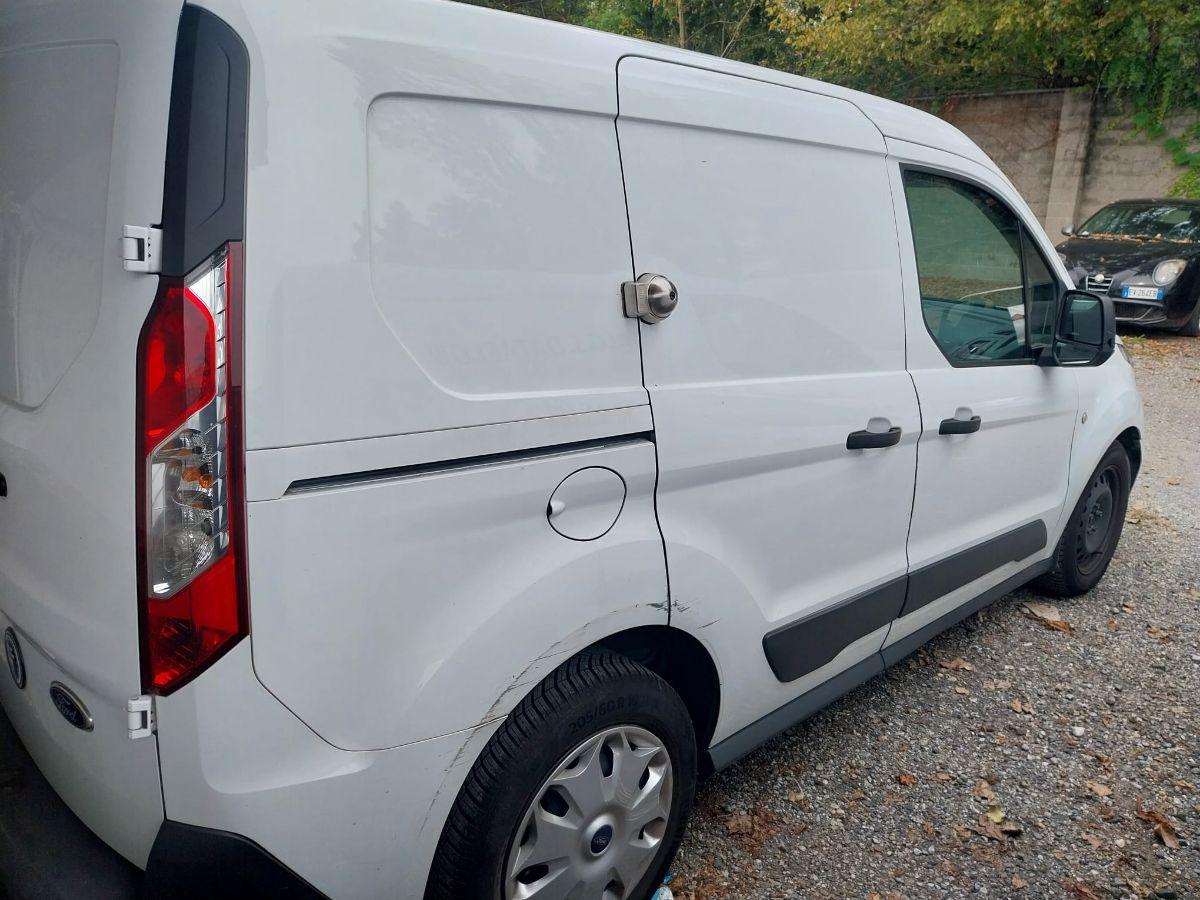 FORD - Transit connect II 200 E5