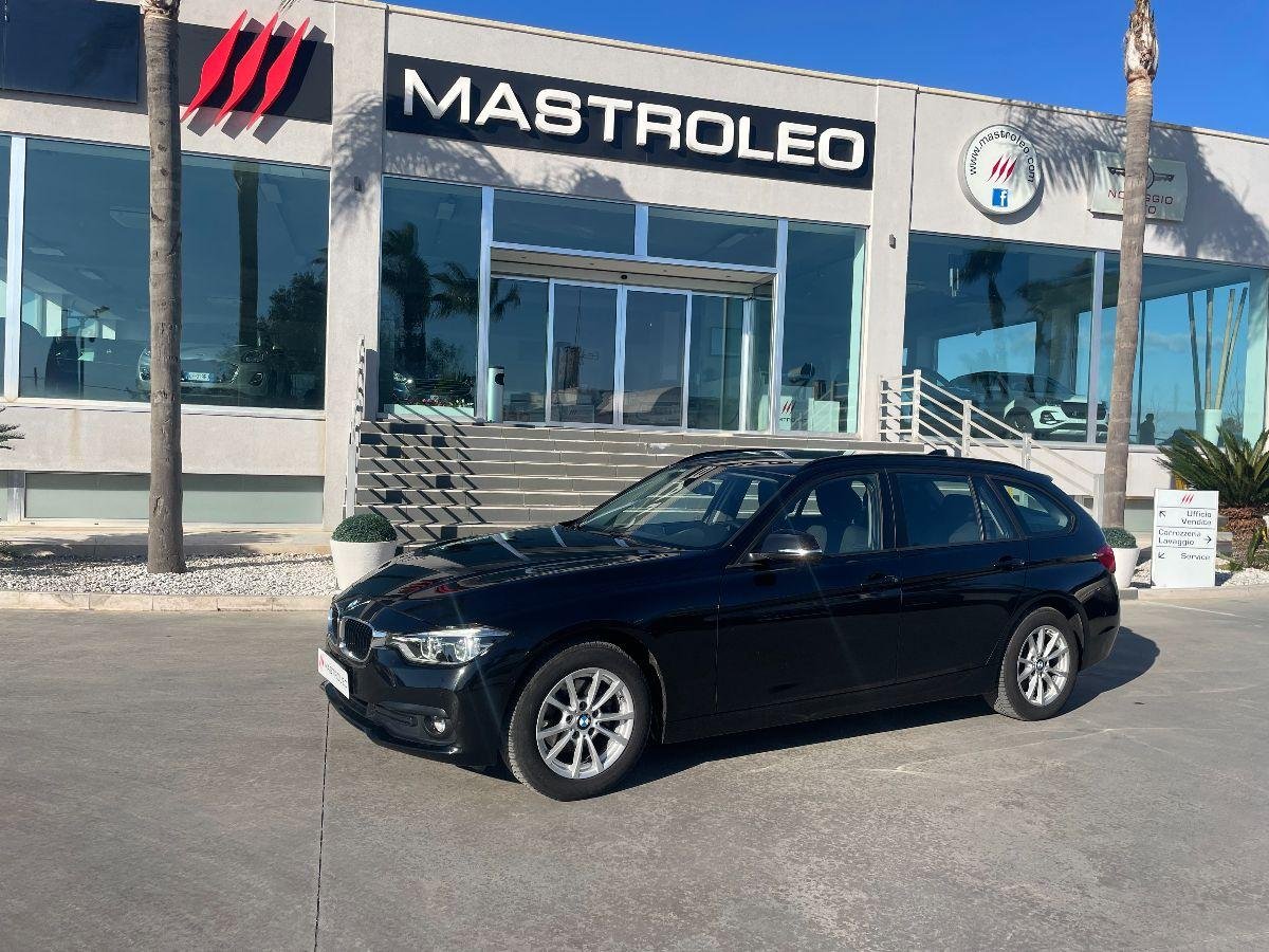 BMW - Serie 3 Touring - 318d Touring Business Advantage aut.