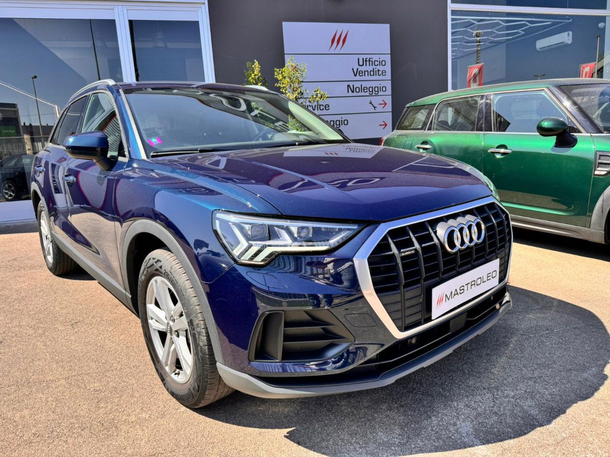 AUDI - Q3 - 40 TDI quattro S tronic Business