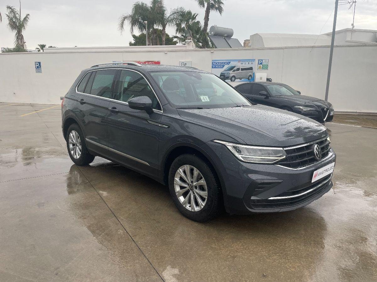 VOLKSWAGEN - Tiguan - 2.0 TDI 150CV SCR DSG Life