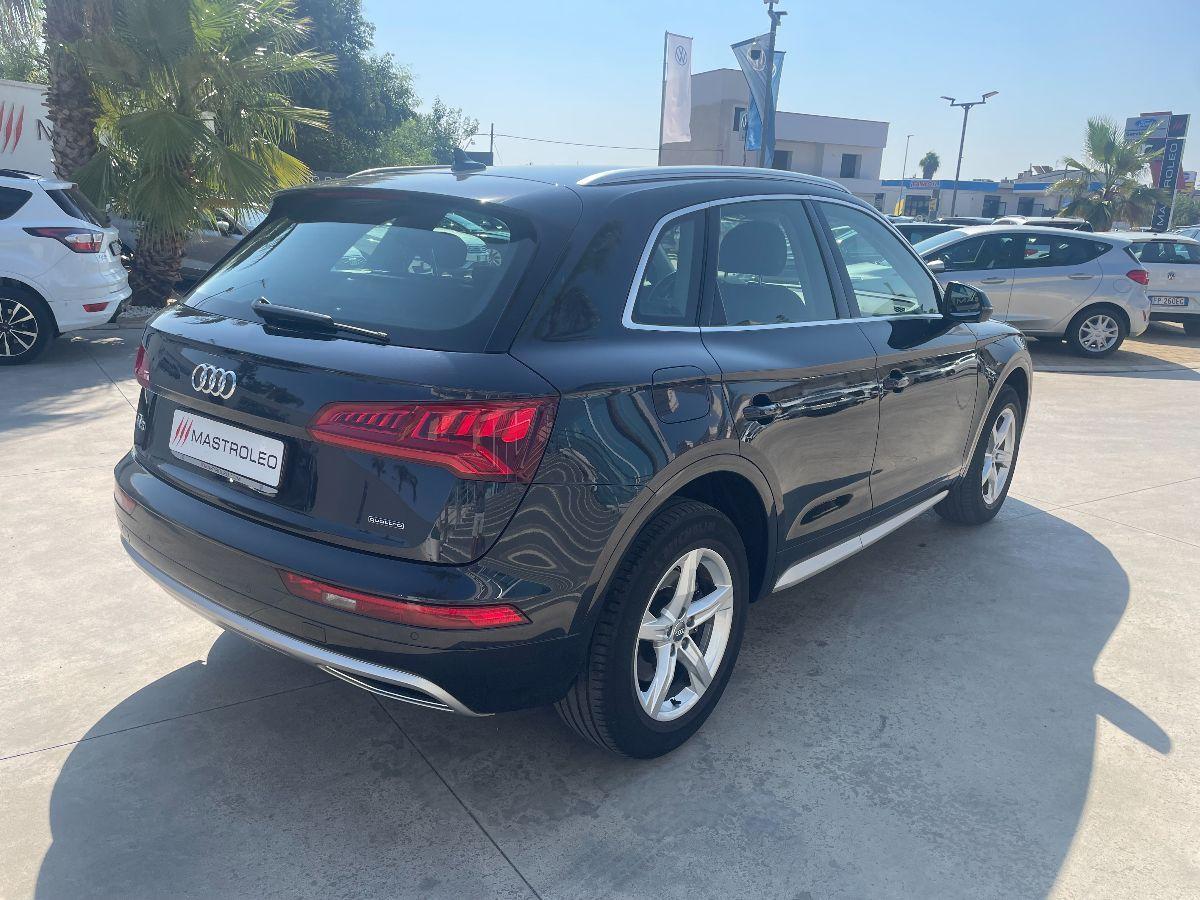 AUDI - Q5 - 40 TDI quattro S tr. Business Sport