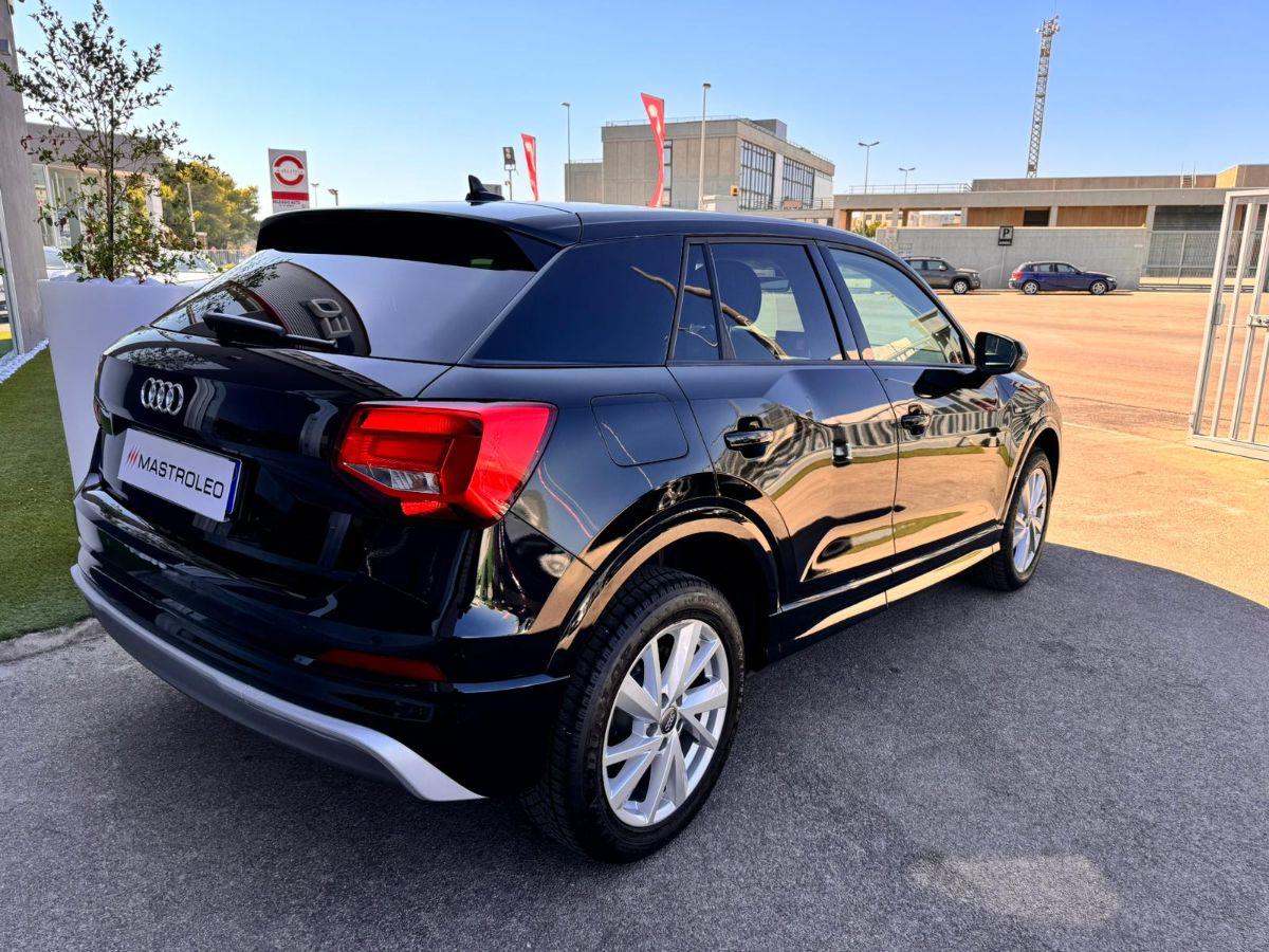 AUDI - Q2 - 30 TDI S tronic Business