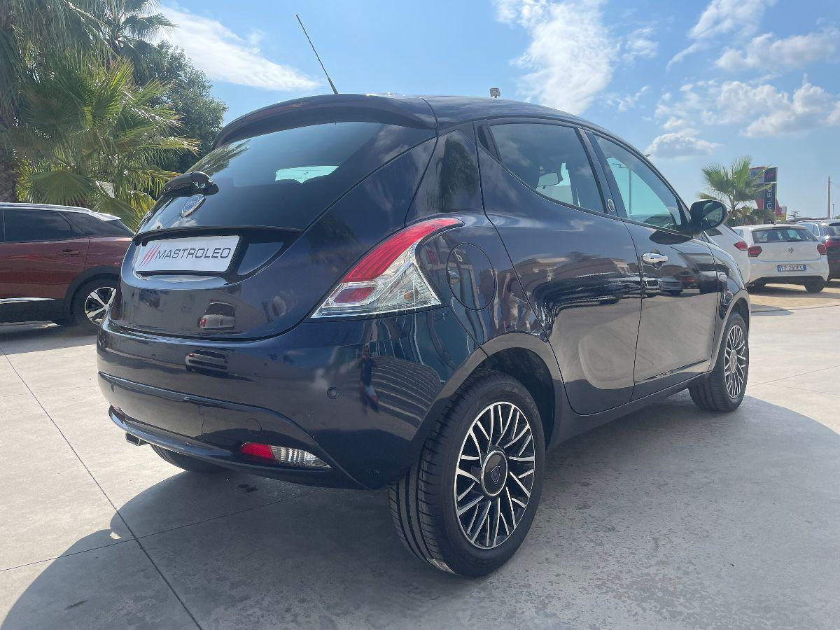 LANCIA - Ypsilon - 1.2 69 CV 5p. GPL Ecochic Gold