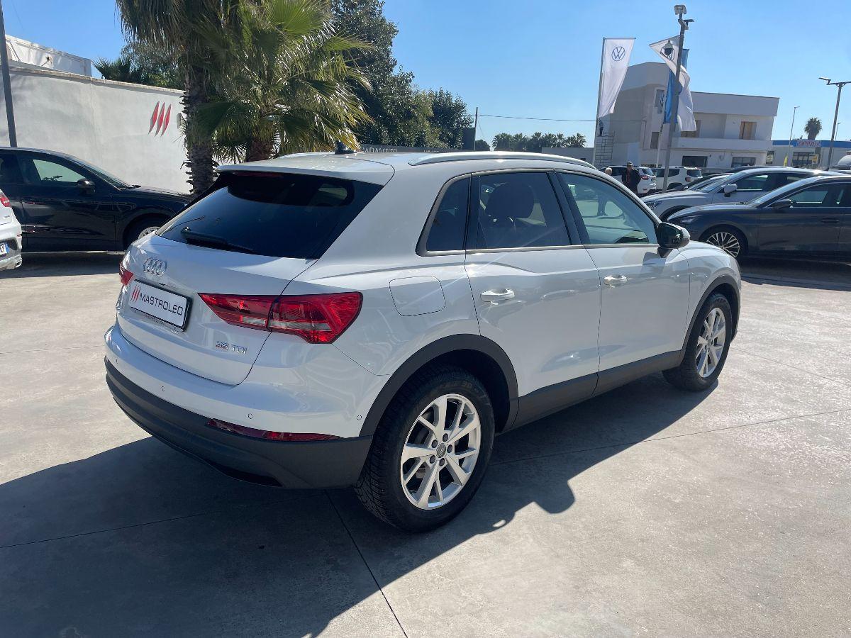 AUDI - Q3 - 35 TDI S tronic Business