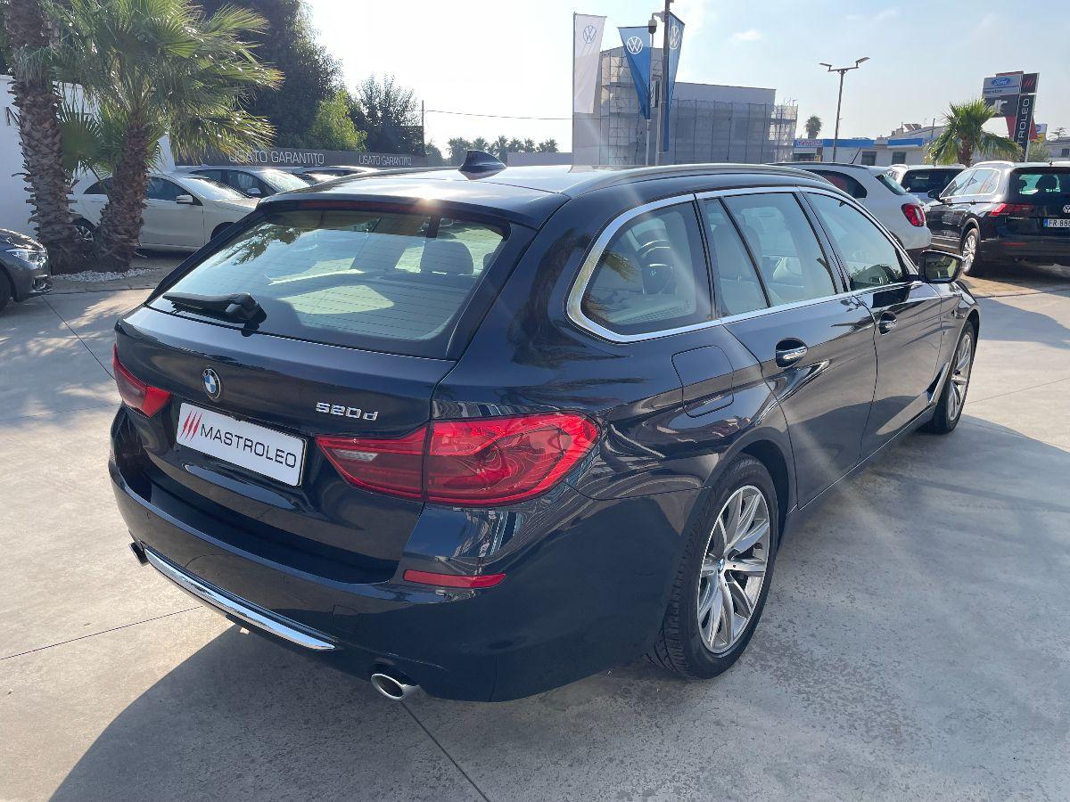 BMW - Serie 5 Touring - 520d xDrive Luxury