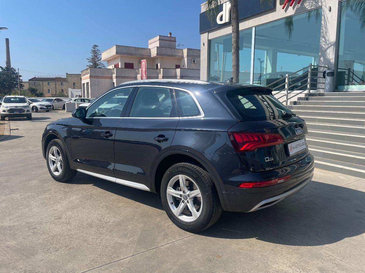 AUDI - Q5 - 40 TDI quattro S tr. Business Sport