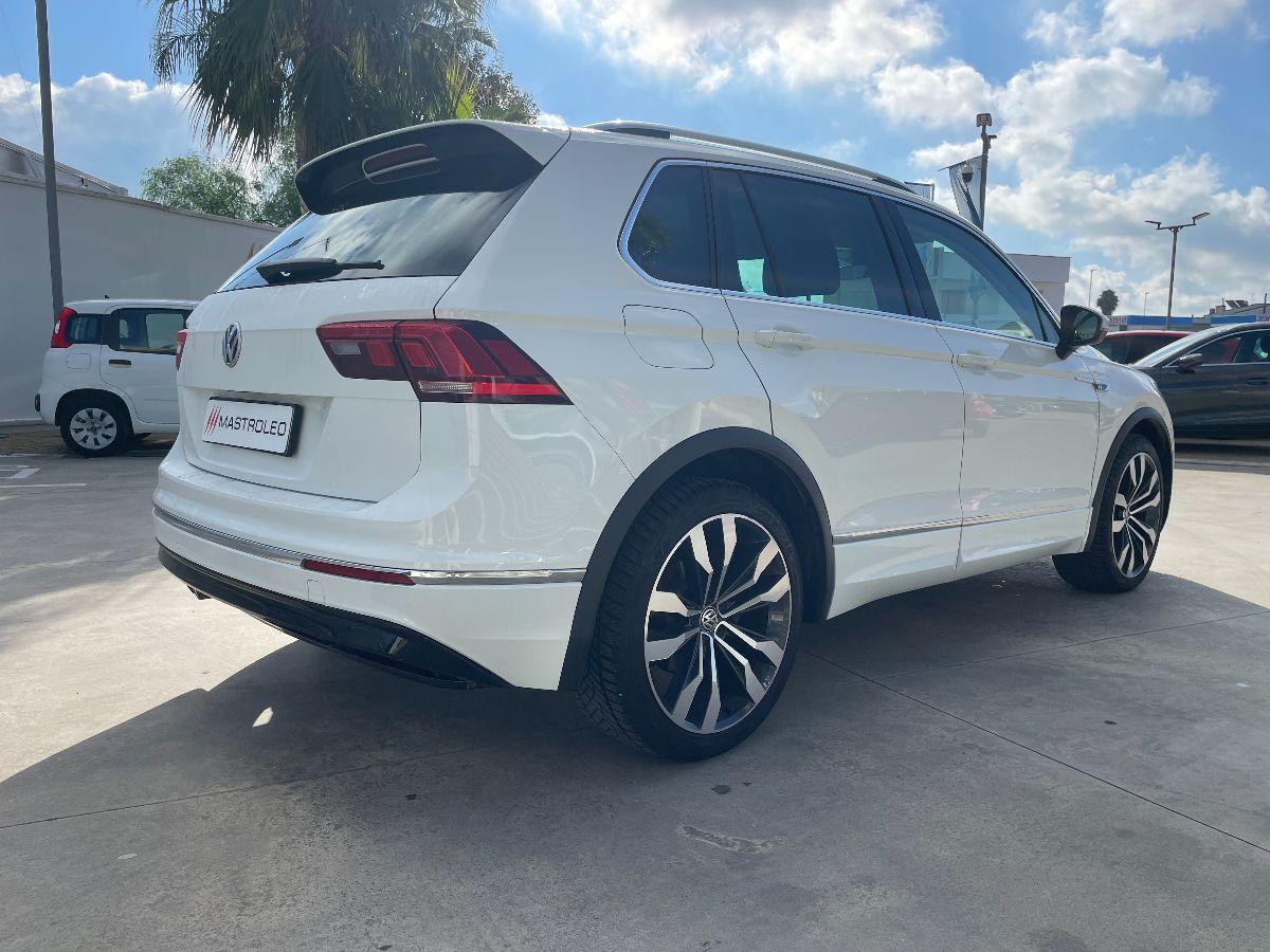 VOLKSWAGEN - Tiguan 1.6 TDI Sport R Line