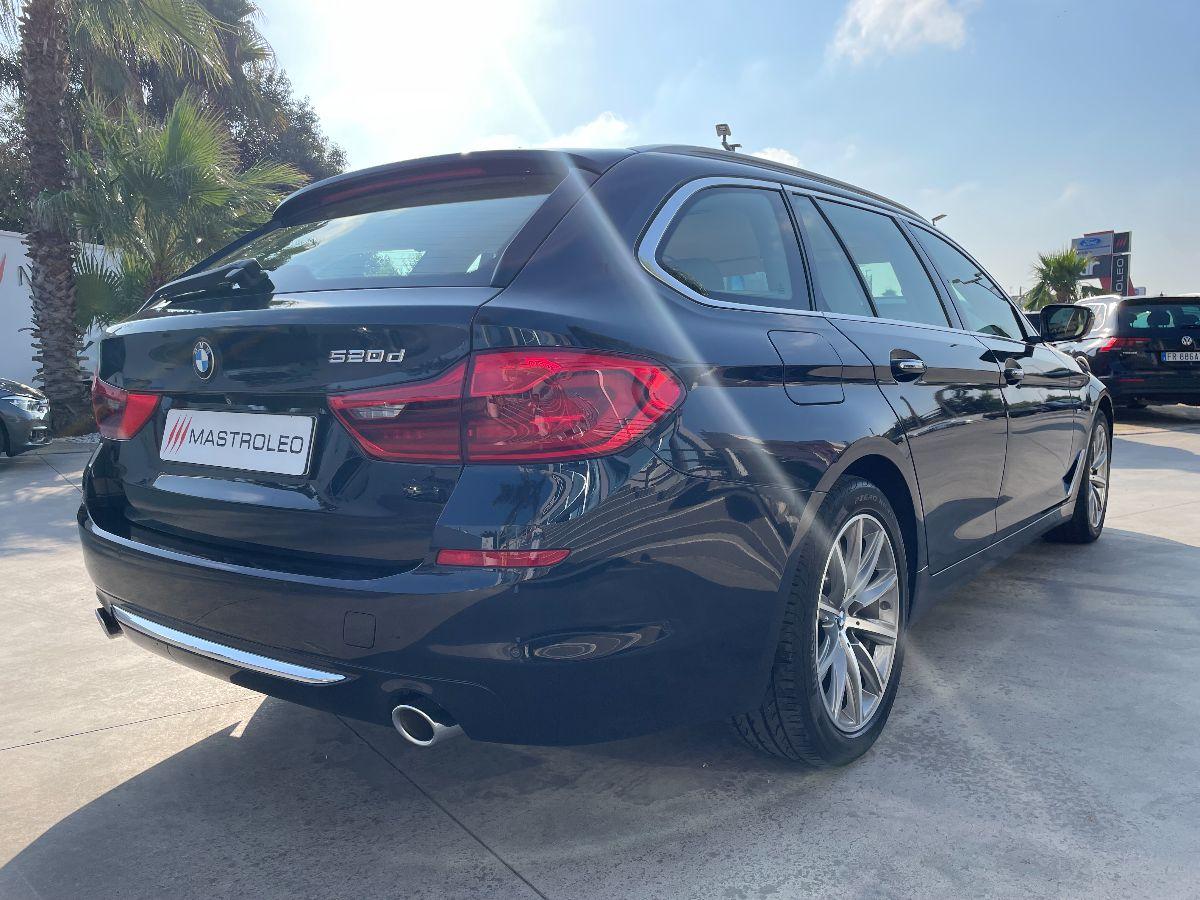 BMW - Serie 5 Touring - 520d xDrive Luxury