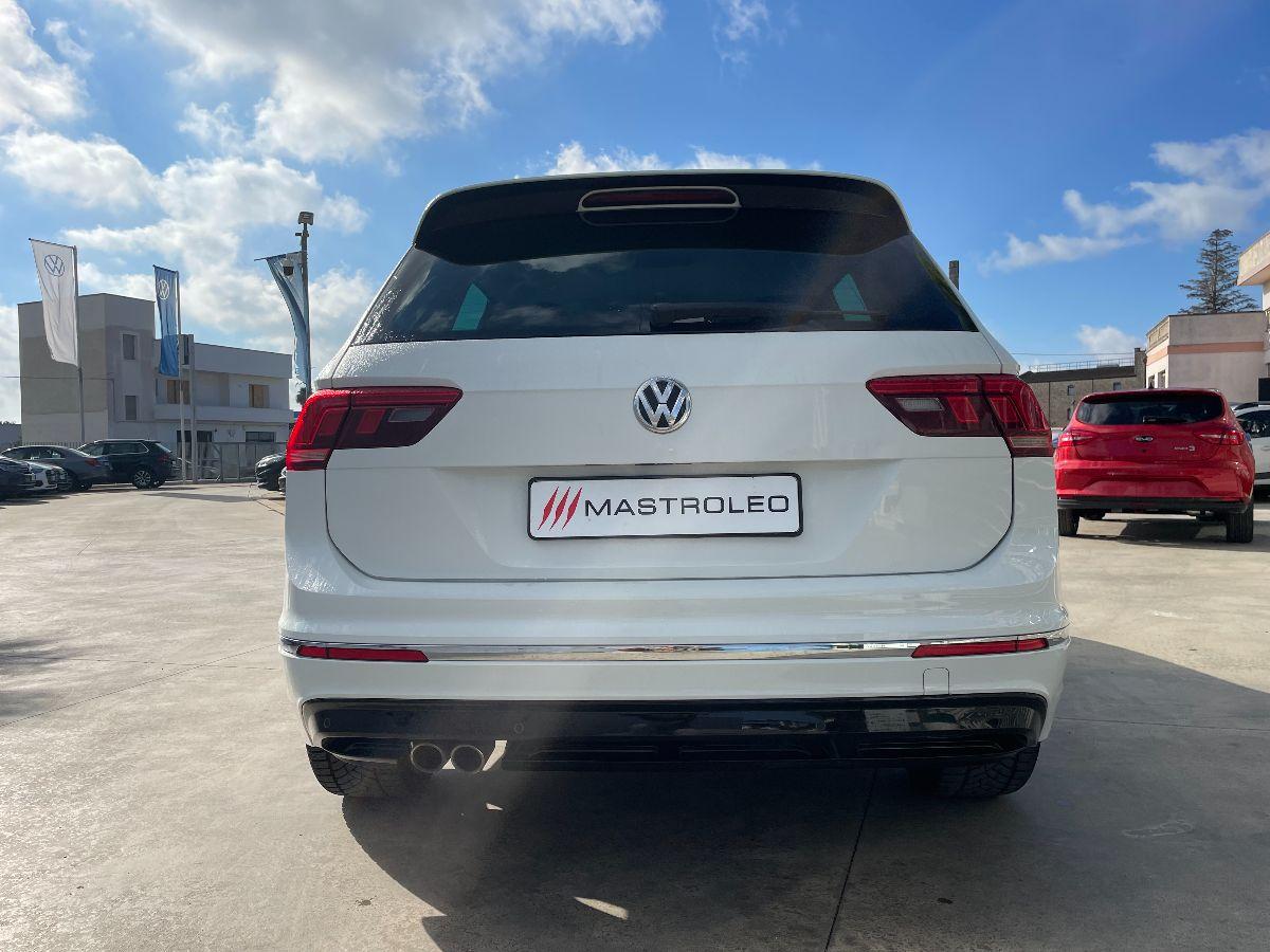 VOLKSWAGEN - Tiguan 1.6 TDI Sport R Line