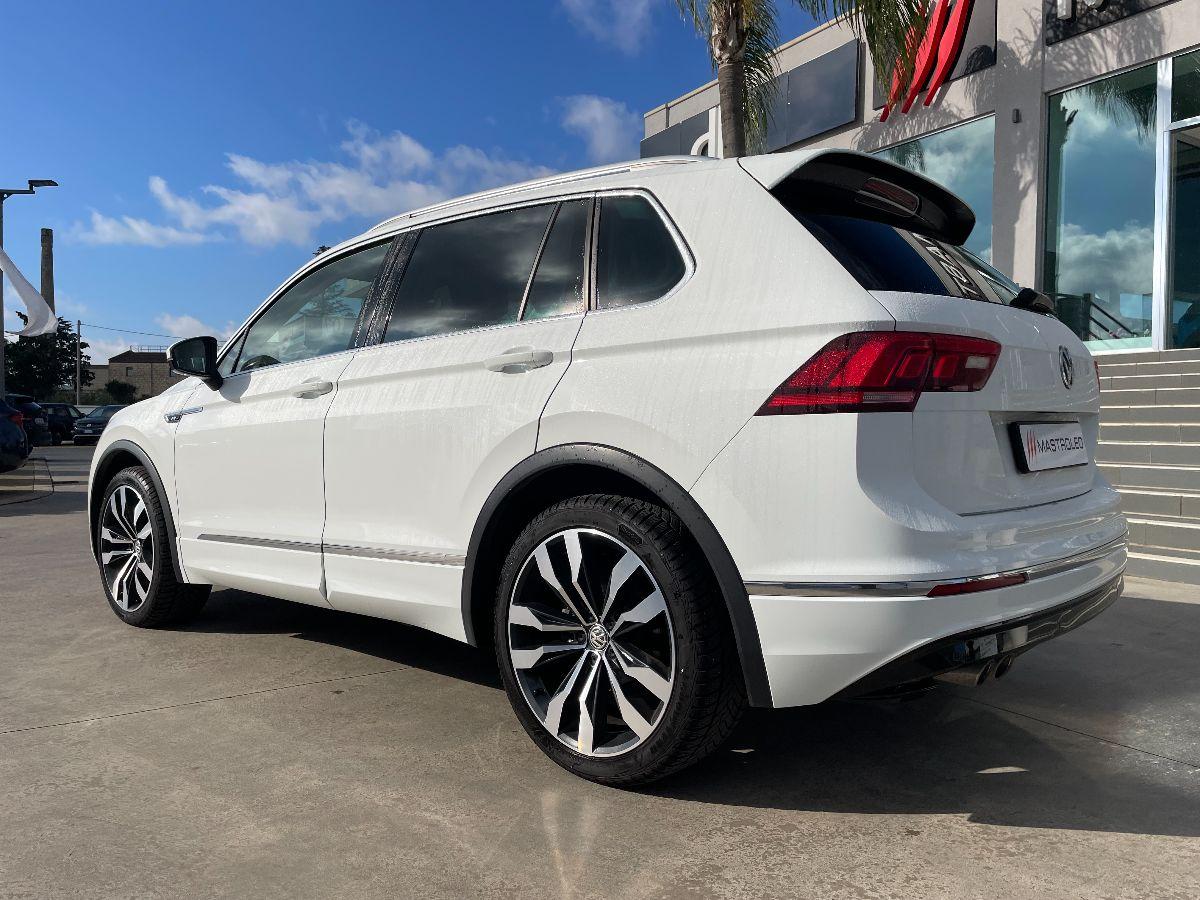 VOLKSWAGEN - Tiguan 1.6 TDI Sport R Line