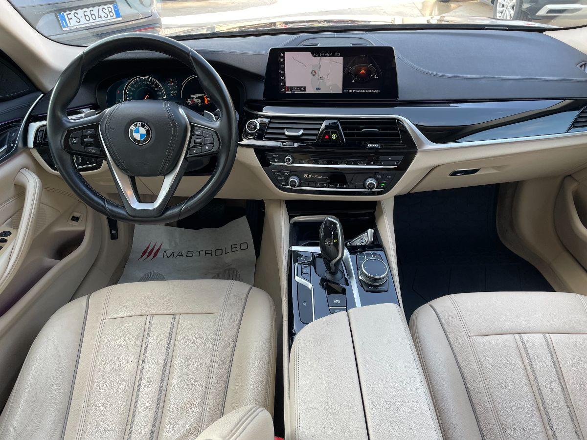 BMW - Serie 5 Touring - 520d xDrive Luxury