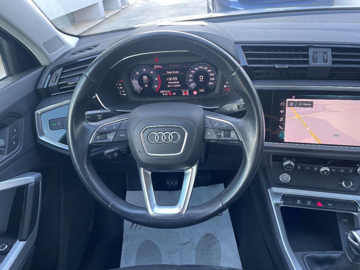 AUDI - Q3 - 35 TDI quattro Business