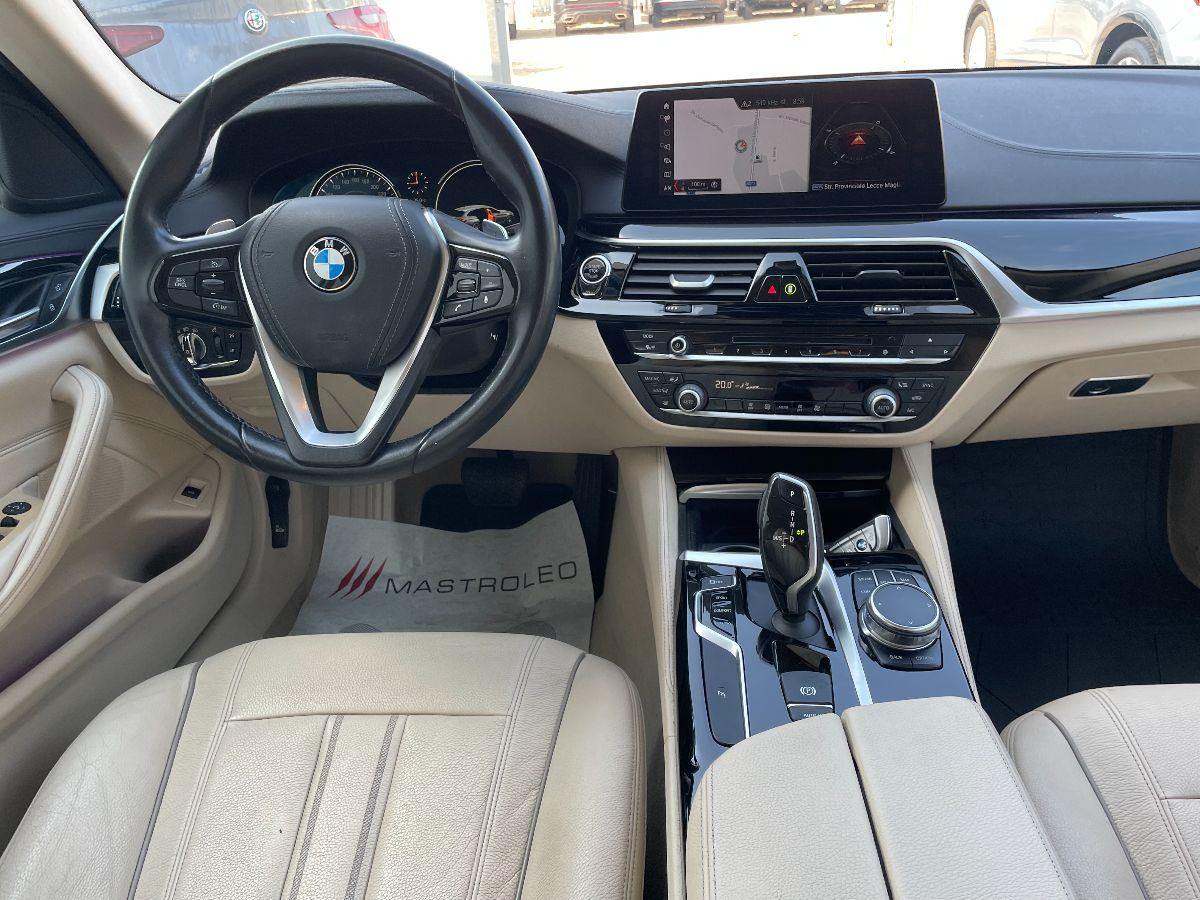 BMW - Serie 5 Touring - 520d xDrive Luxury