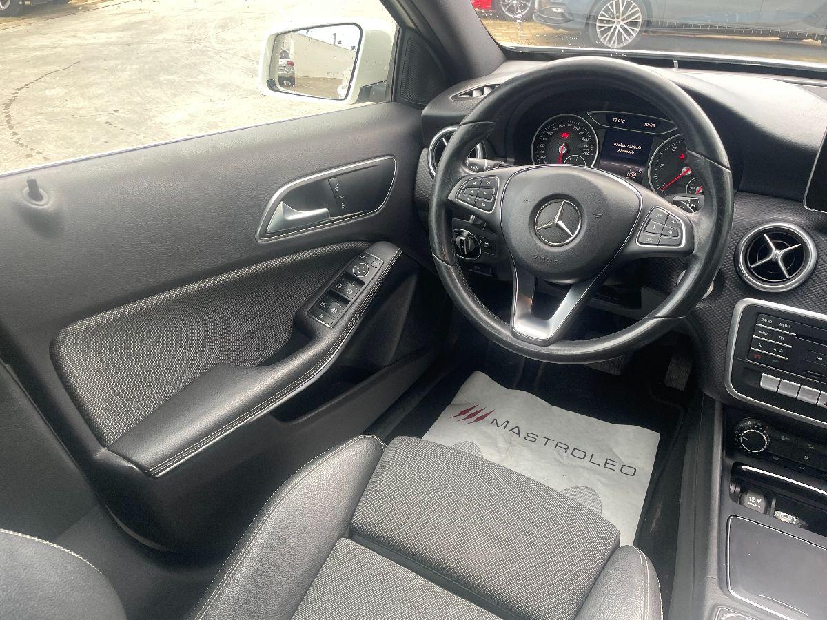 MERCEDES - Classe A - A 180 d Automatic Business